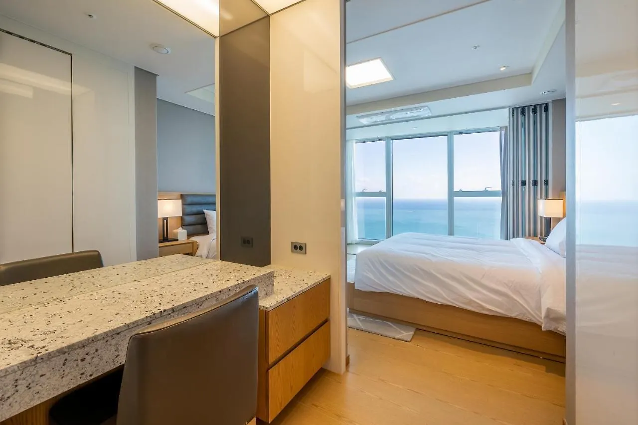 Lct Residence Y Collection Busan
