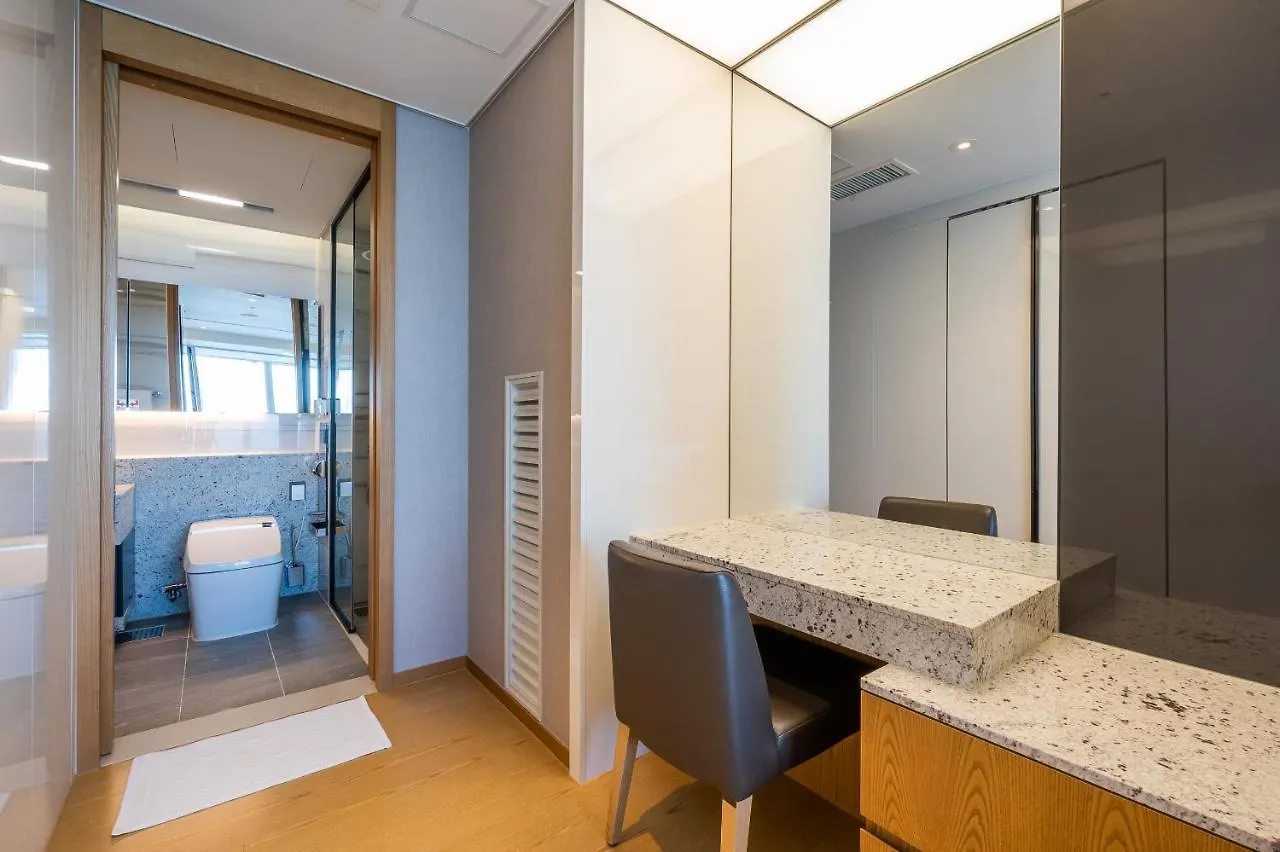 Hotel Lct Residence Y Collection Busan
