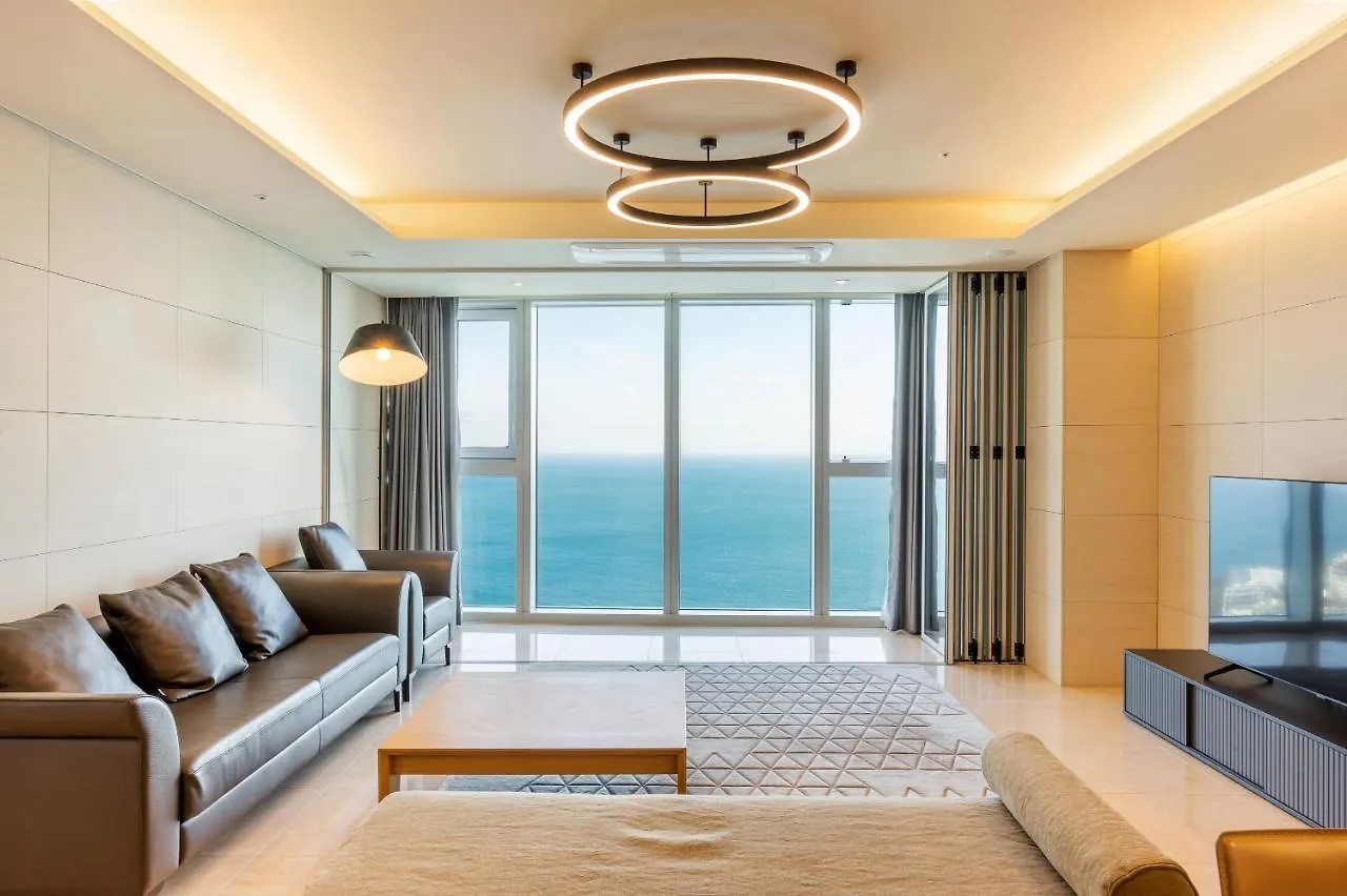 Lct Residence Y Collection 부산광역시