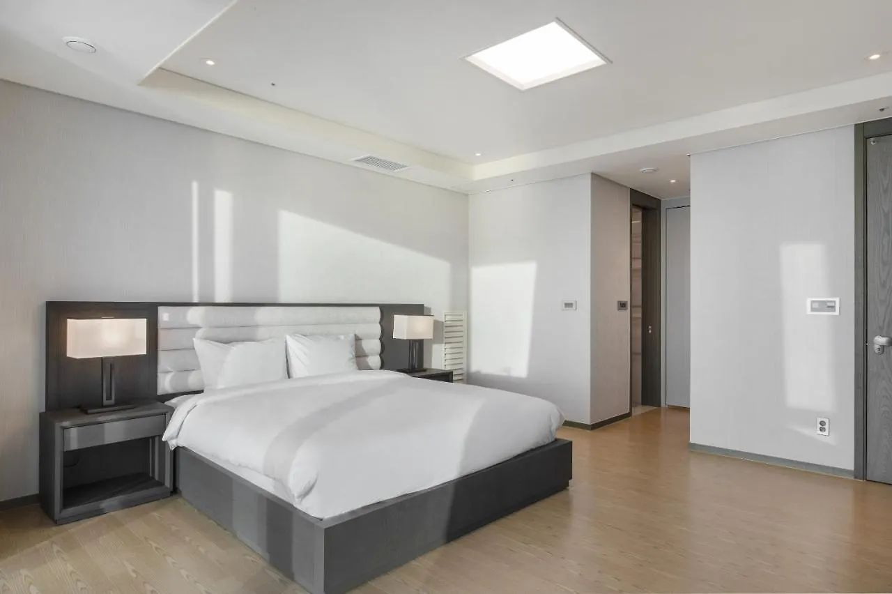 Lct Residence Y Collection Busan