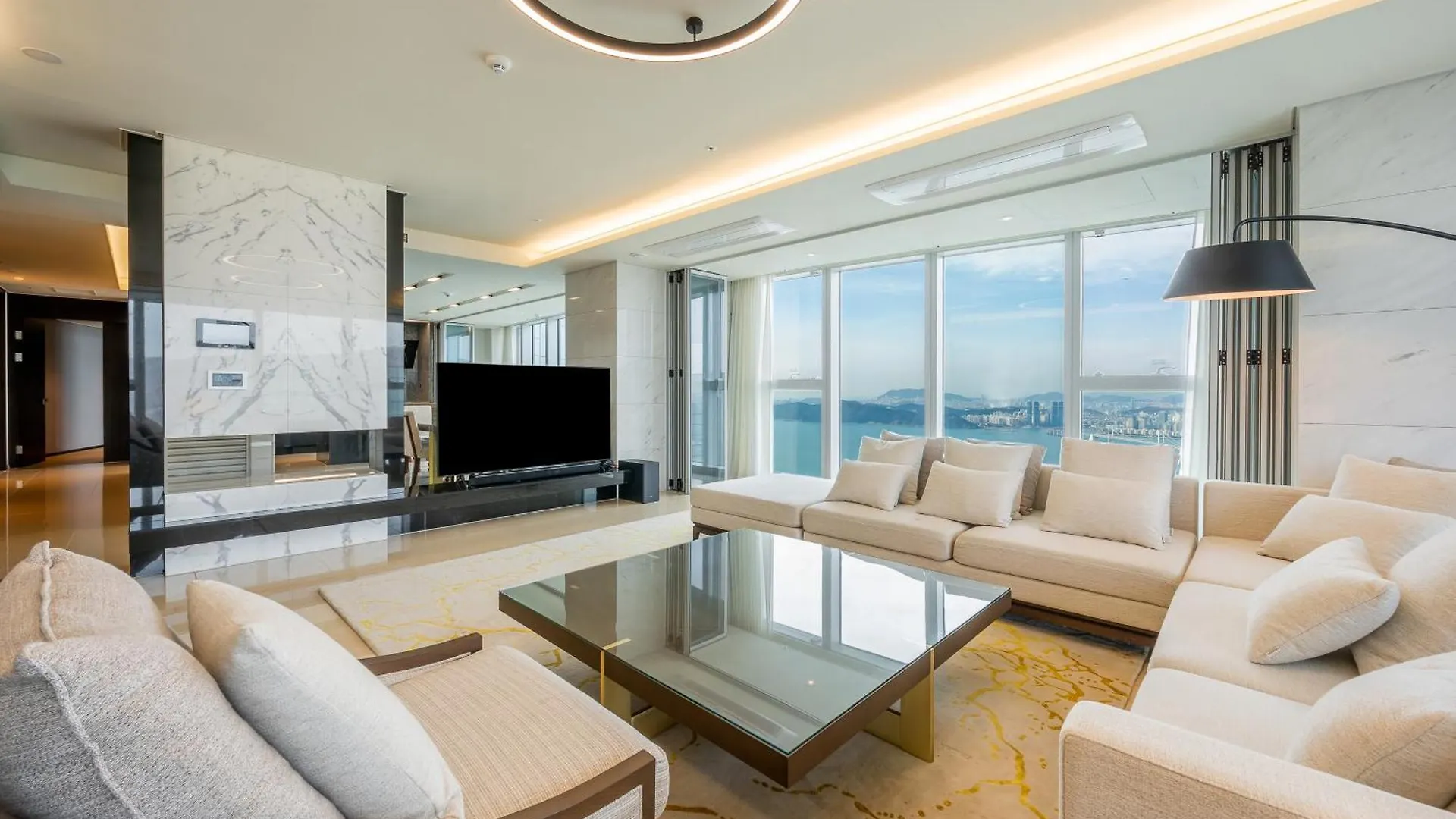 Lct Residence Y Collection Busan