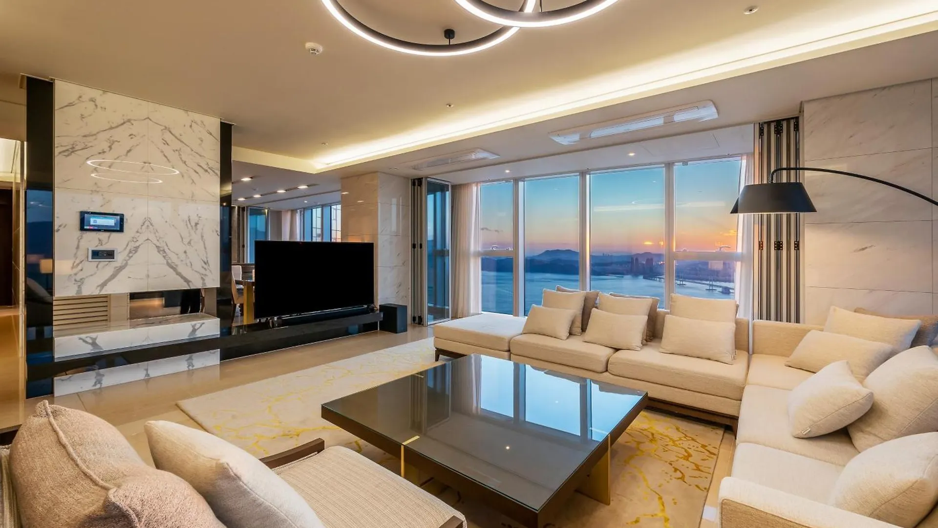 Hotel Lct Residence Y Collection Busan