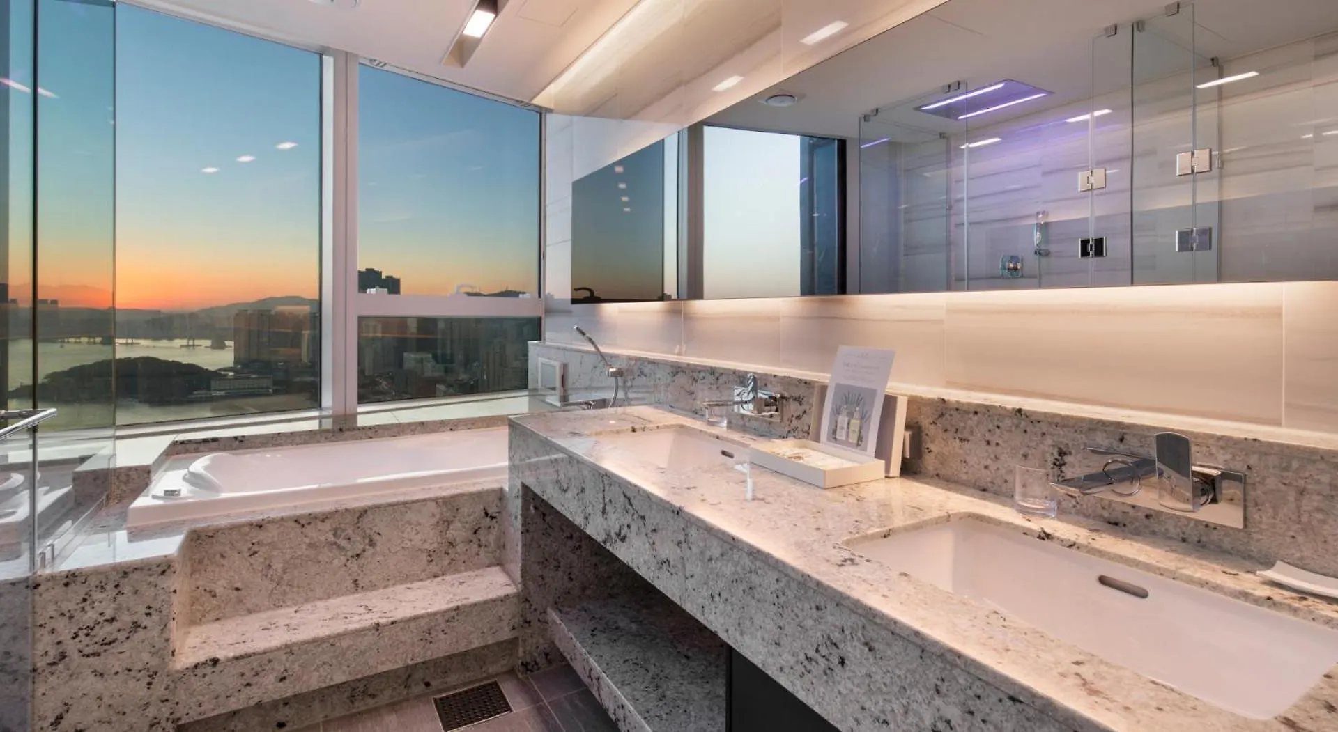 Lct Residence Y Collection Busan 0*,  South Korea