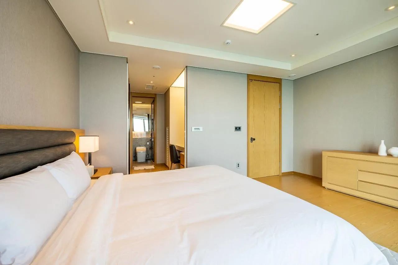 Lct Residence Y Collection Busan Hotel