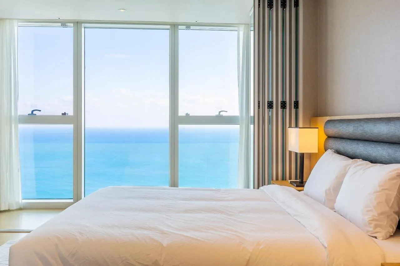 Lct Residence Y Collection Busan