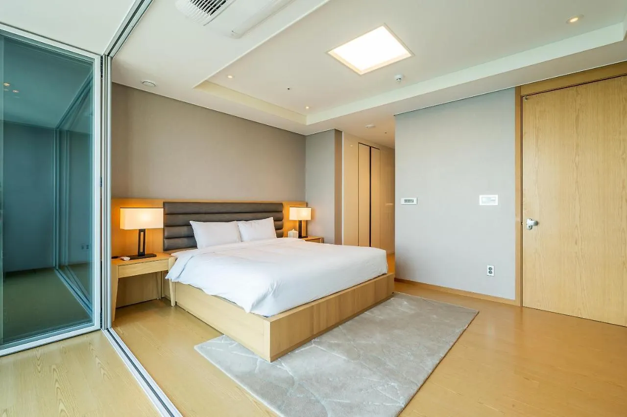 Lct Residence Y Collection Busan 0*,